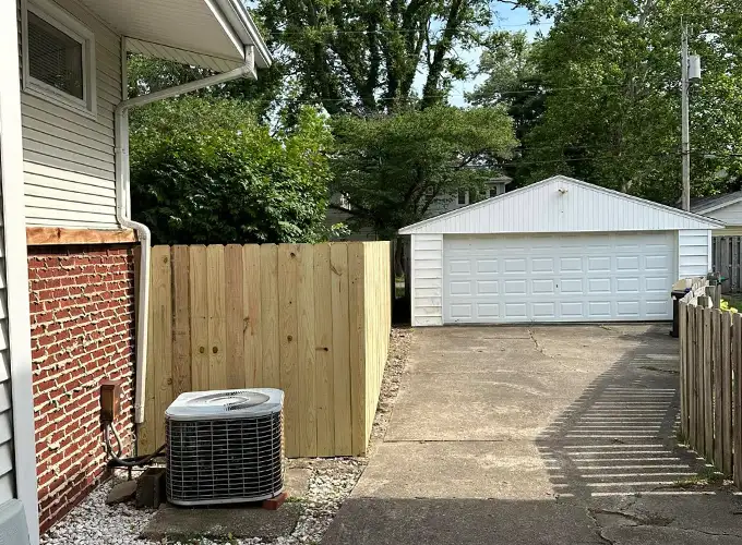 Installation of a wood fence in Springfield IL